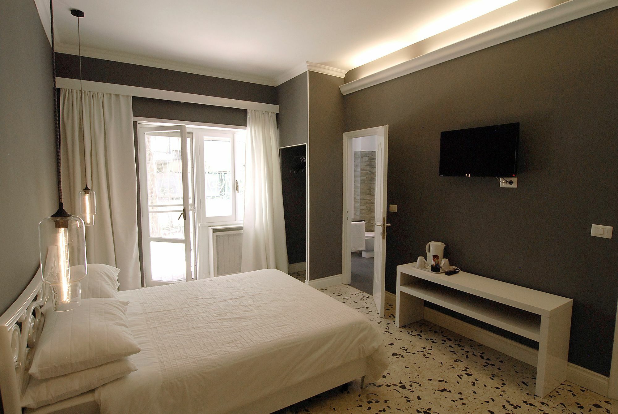 Tiburtina Garden Bed and breakfast 2*