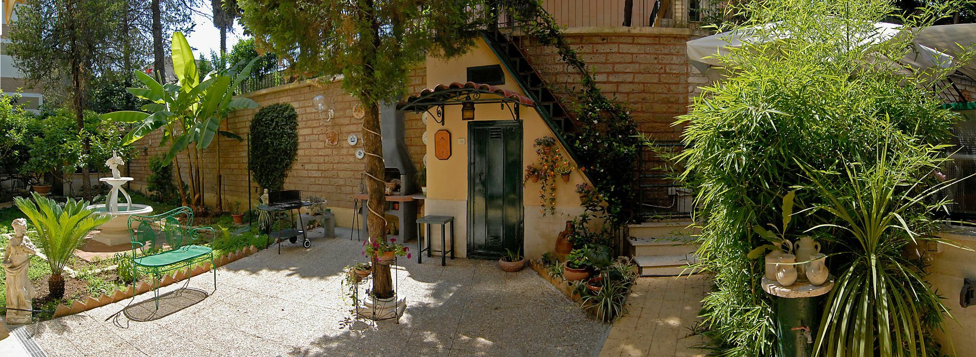 Tiburtina Garden Bed & Breakfast