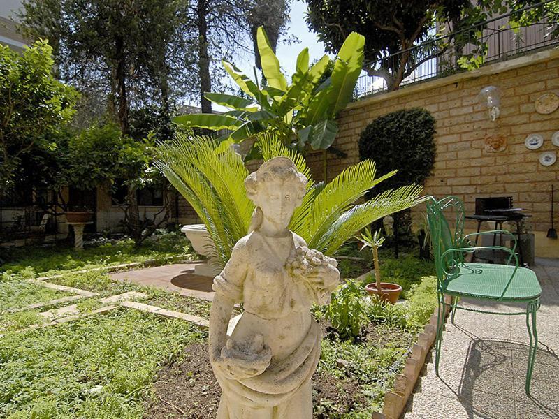 Alojamento de Acomodação e Pequeno-almoço Tiburtina Garden 2*
